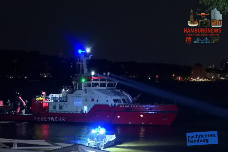Hamburg Finkenwerder - Mann stürzt am Bubendeyweg in die Elbe – Nach 30 Minuten gefunden und reanimiert