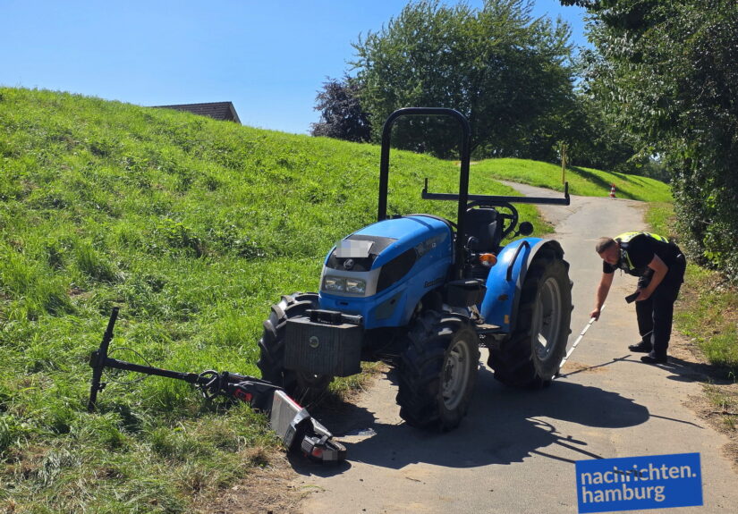Die Polizei nimmt den Unfall auf. Der Scooter wird sichergestellt.