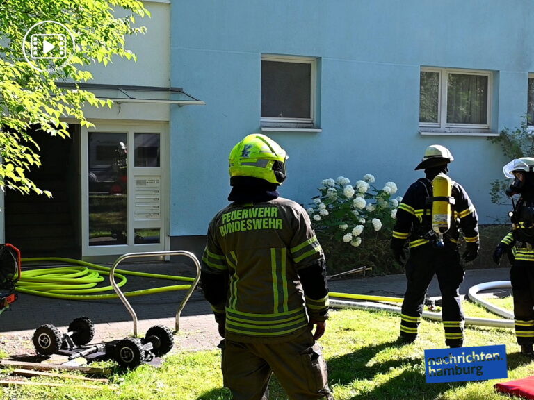 Kellerbrand in Hamburg-Farmsen: Feuerwehr löscht Feuer schnell – keine Verletzten
