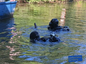 Taucher im Wasser