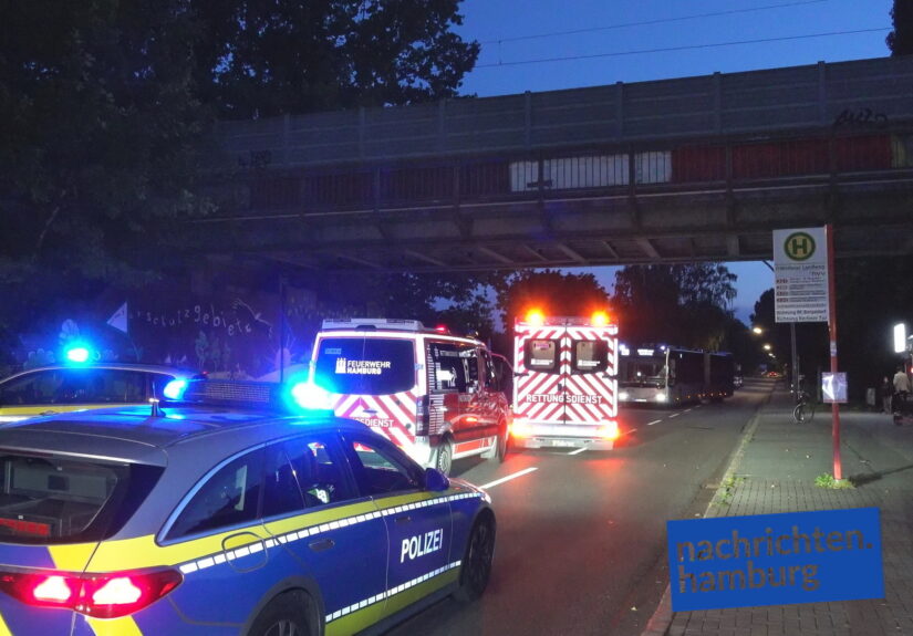 Obdachloser stürzt von Bahnbrücke – Mann schwer verletzt