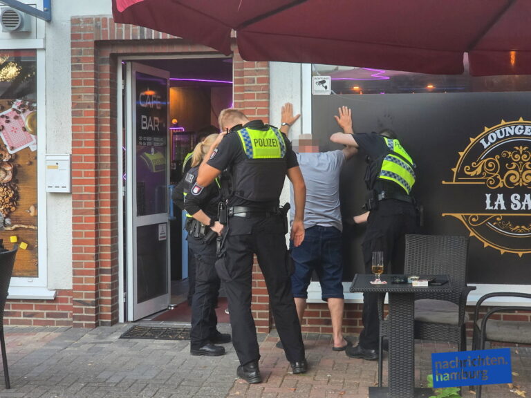 Polizei durchsucht Gäste