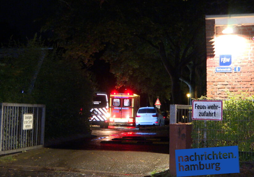 Rettungskräfte auf dem Gelände