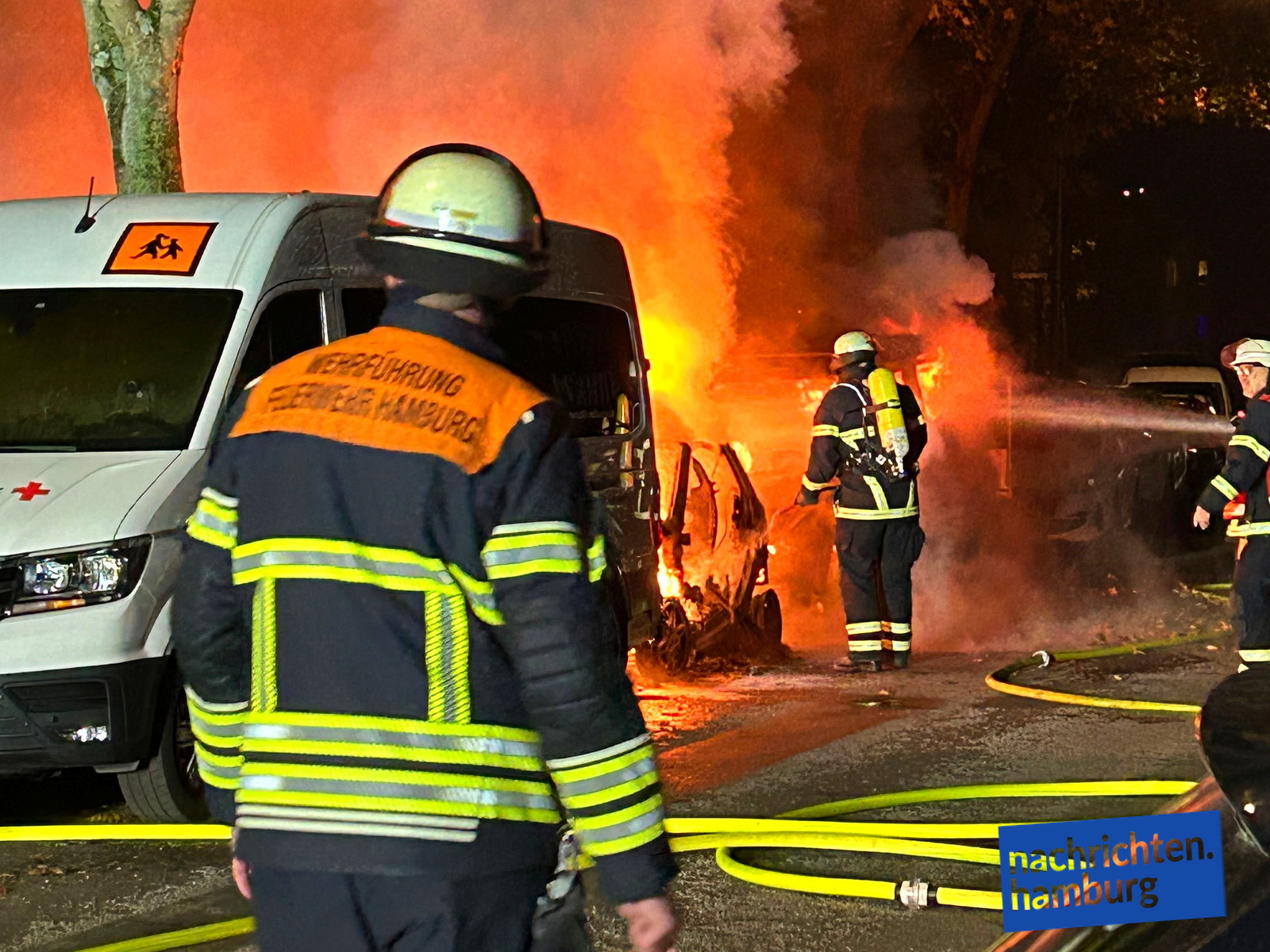 Brennendes Auto Max Pechstein Straße
